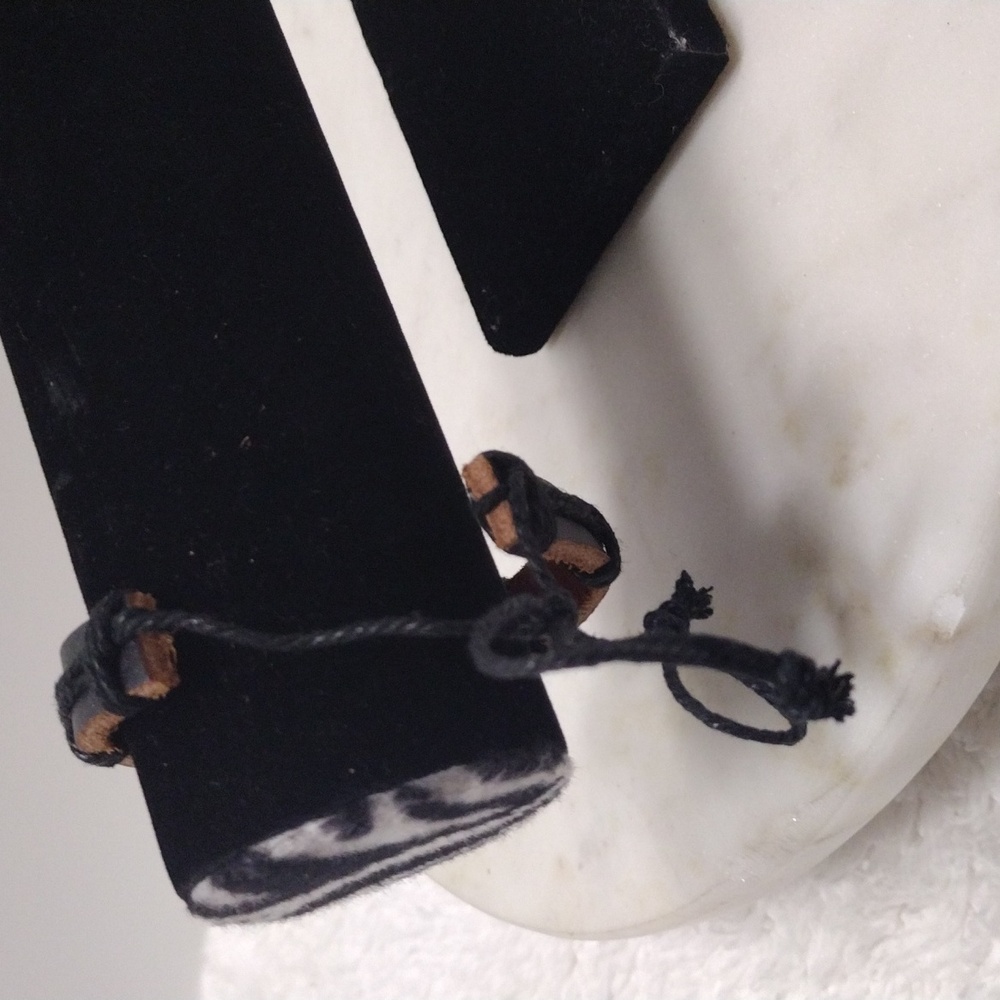 Bronze 3 Elephant with Thailand Black Leather Adjustable Bracelet BA-14 - Picture 9 of 9